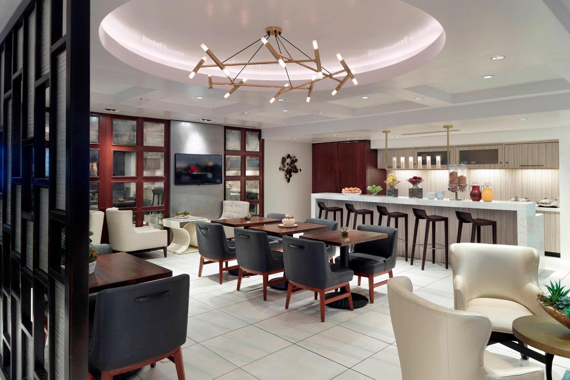 New Orleans Marriott Metairie At Lakeway Екстериор снимка