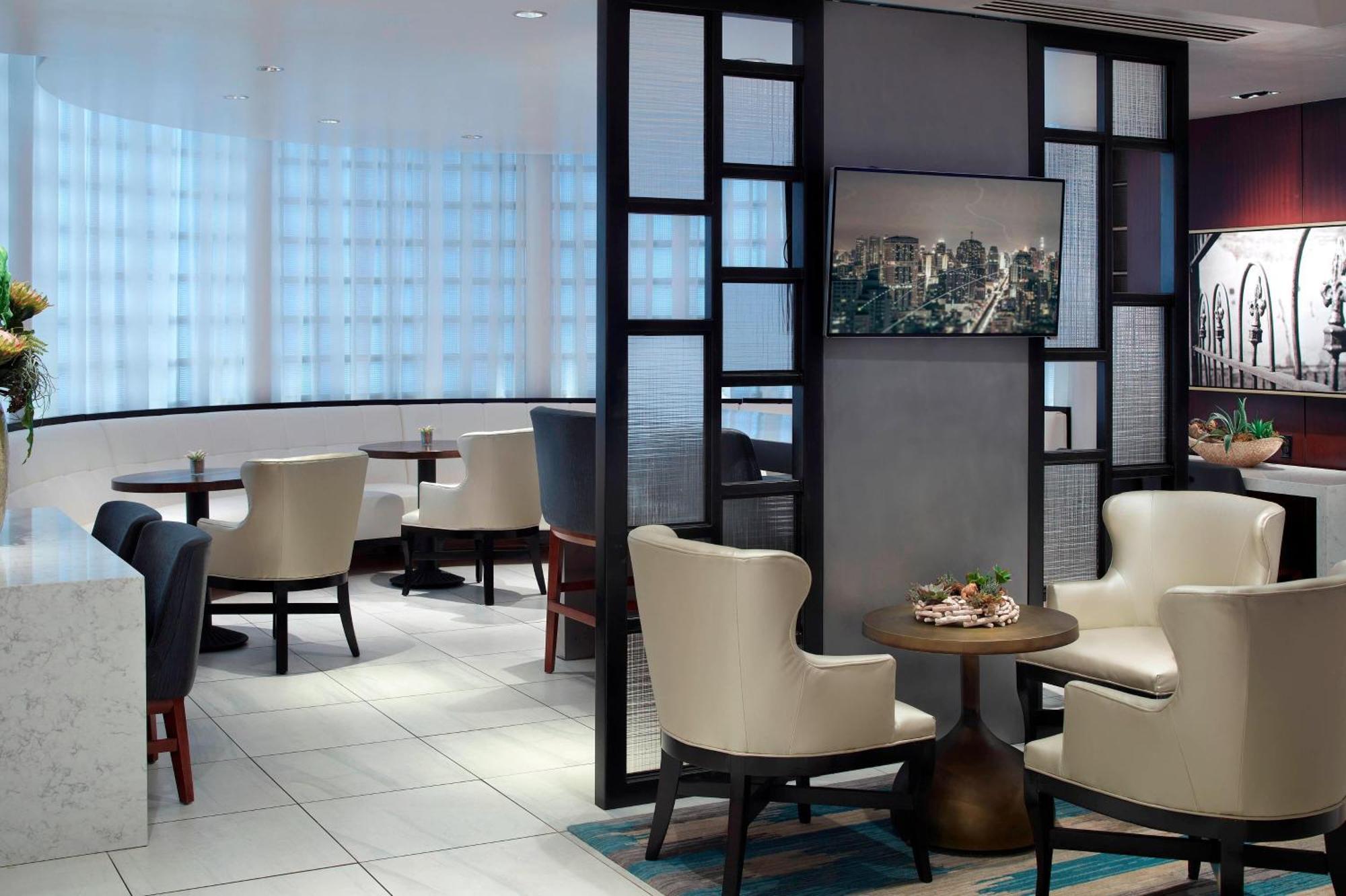 New Orleans Marriott Metairie At Lakeway Екстериор снимка