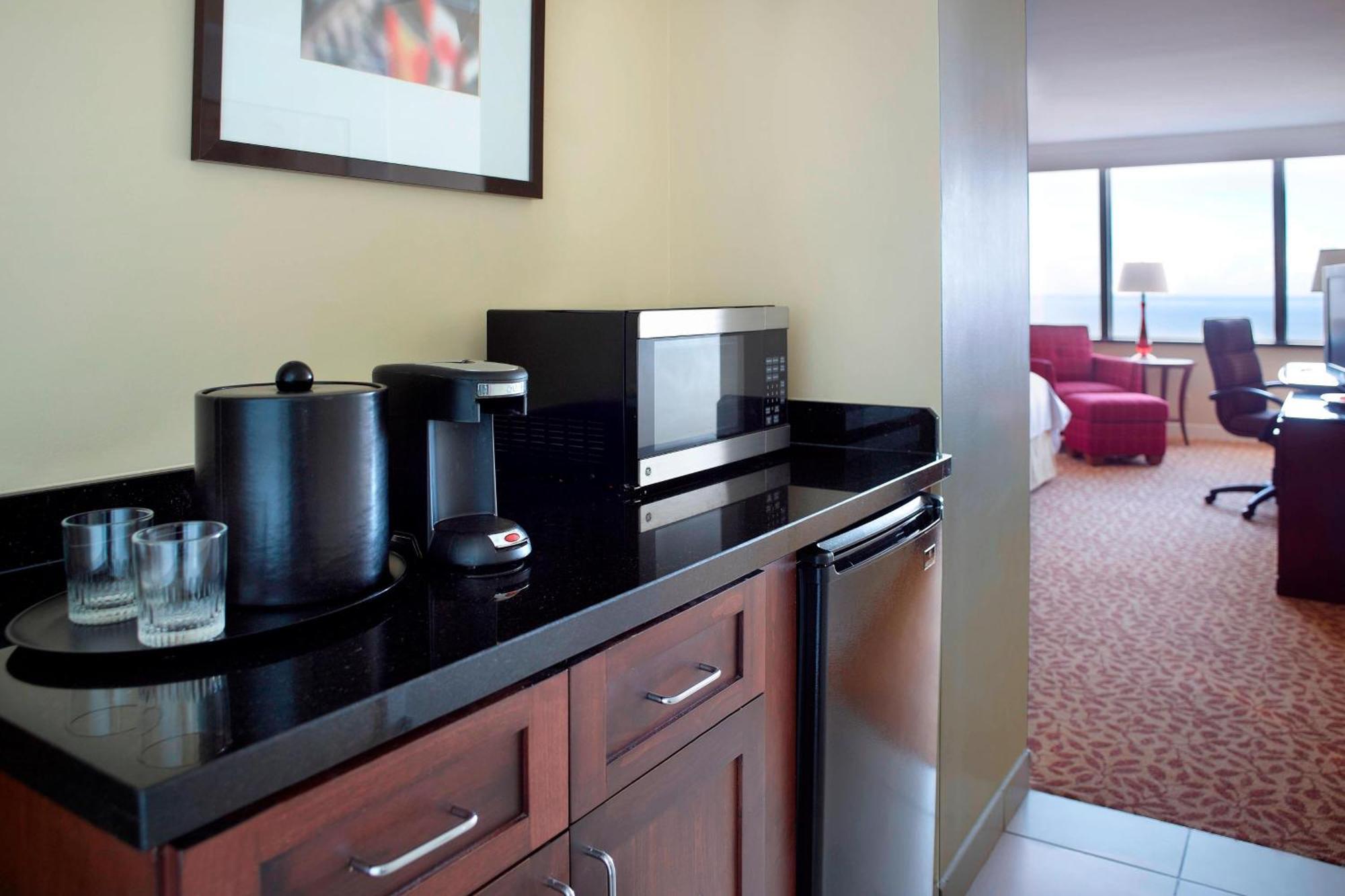 New Orleans Marriott Metairie At Lakeway Екстериор снимка