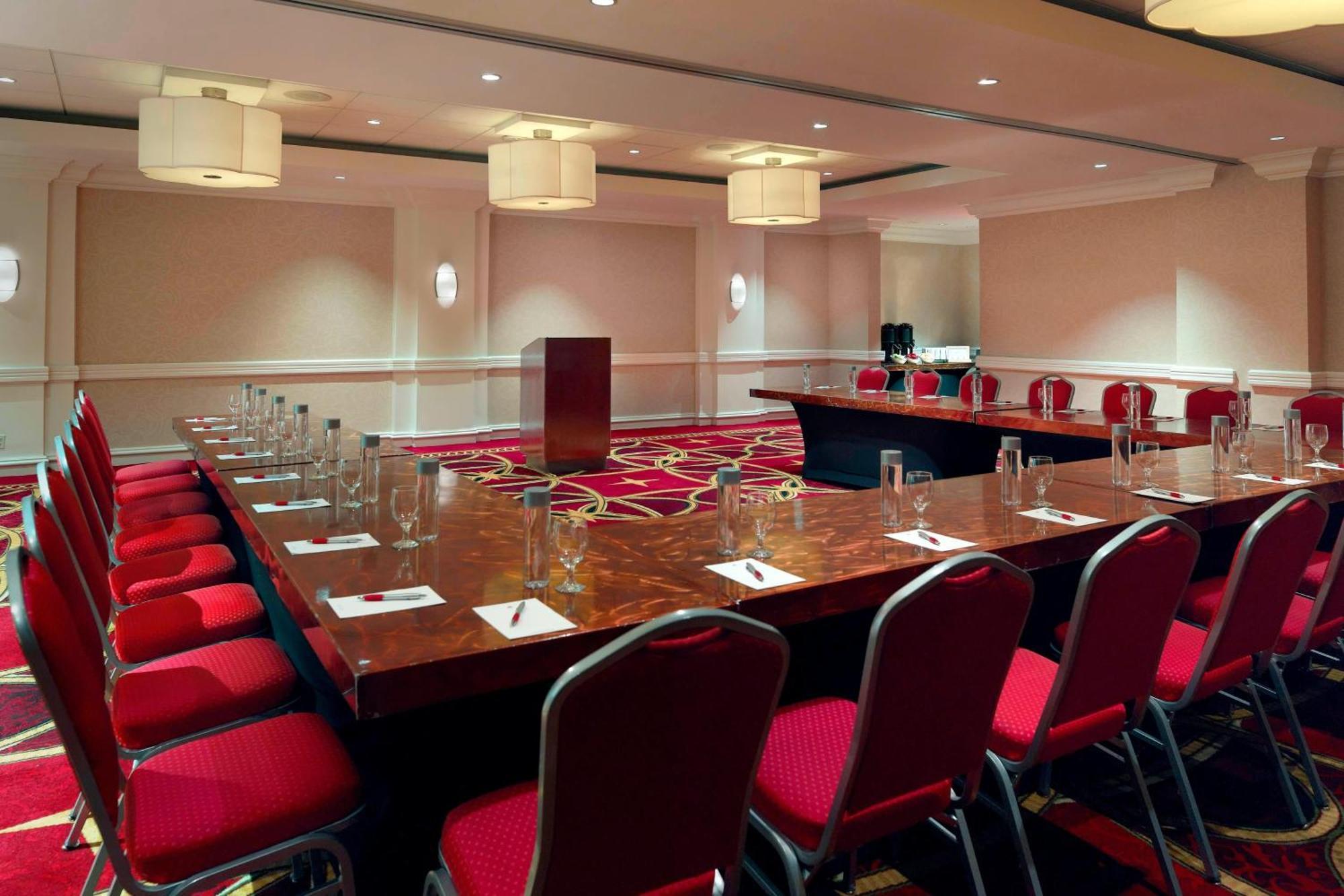 New Orleans Marriott Metairie At Lakeway Екстериор снимка