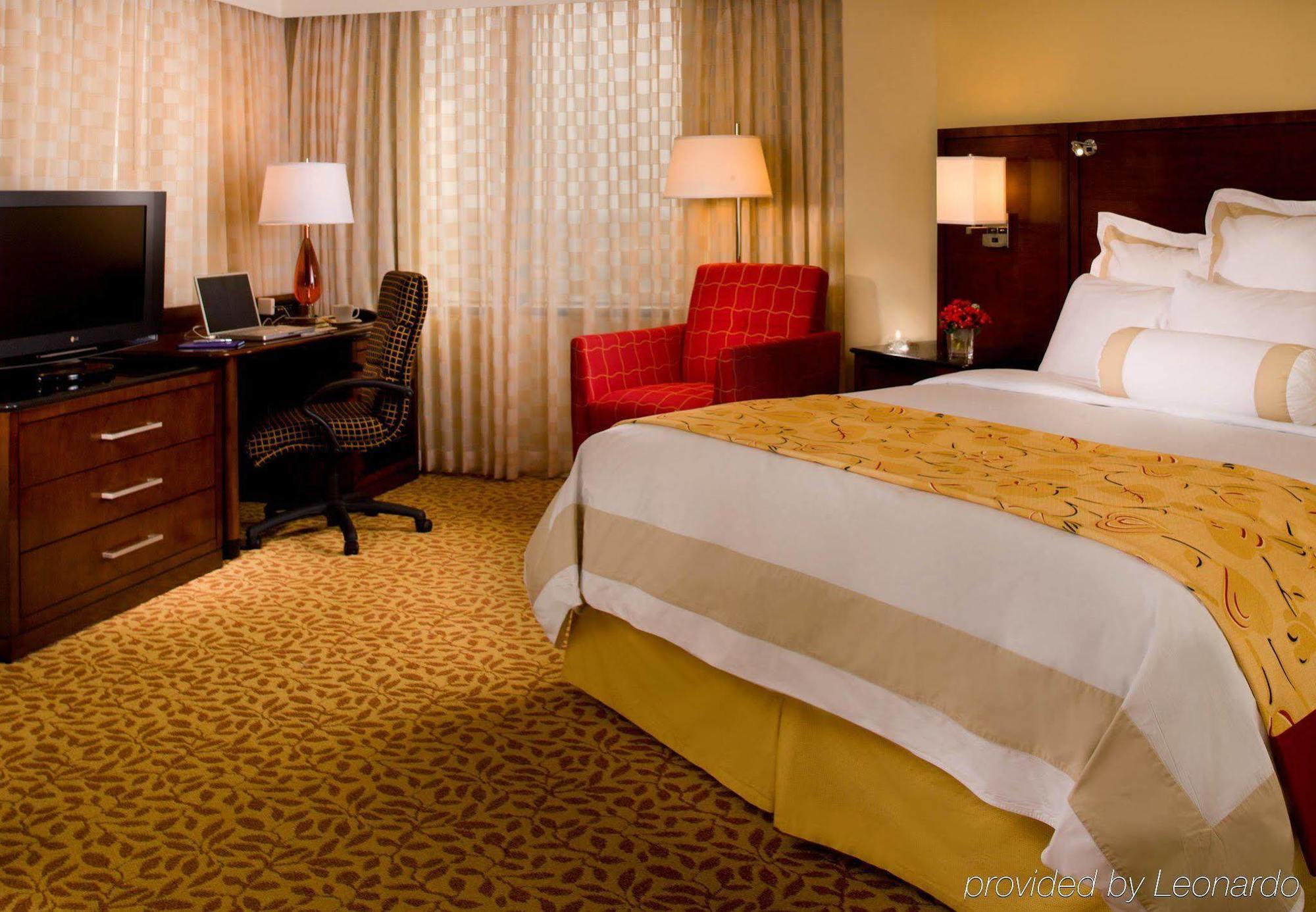 New Orleans Marriott Metairie At Lakeway Екстериор снимка
