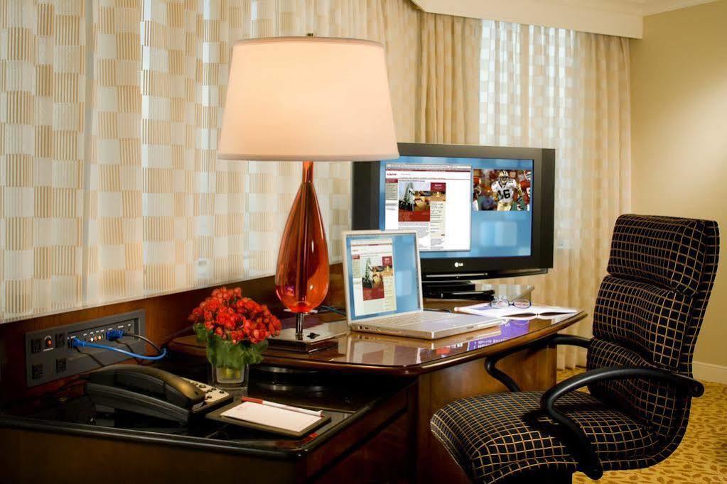 New Orleans Marriott Metairie At Lakeway Екстериор снимка
